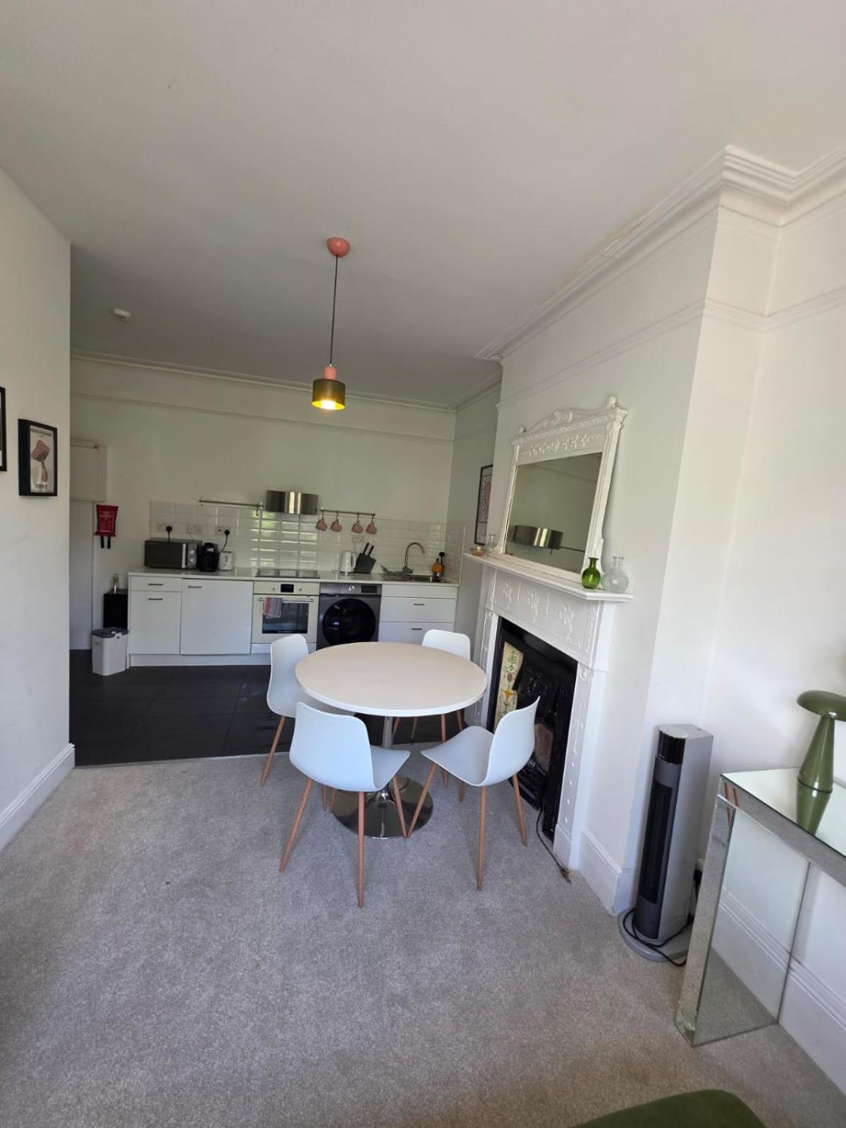 Belsize Park Boutique Accommodation London Exterior photo
